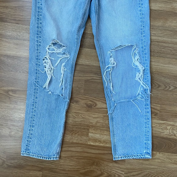 4 Regular American Eagle Mom Jean - Picture 6 of 11
